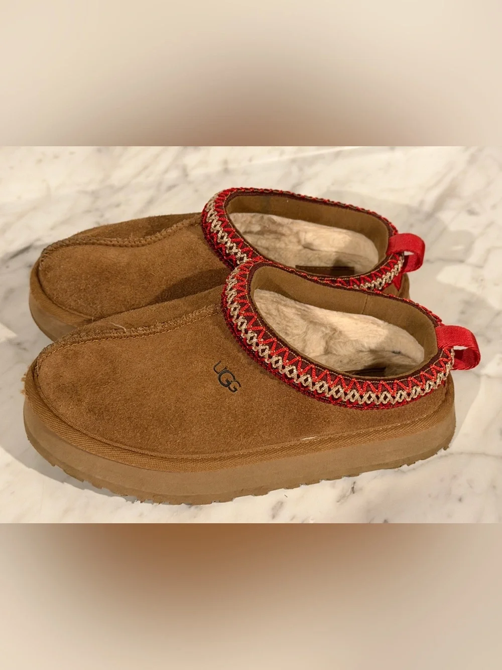UGG Tazz II Kids Size 13 Cherry Platform Slipper Mule Red Gold Braid - Picture 7 of 10